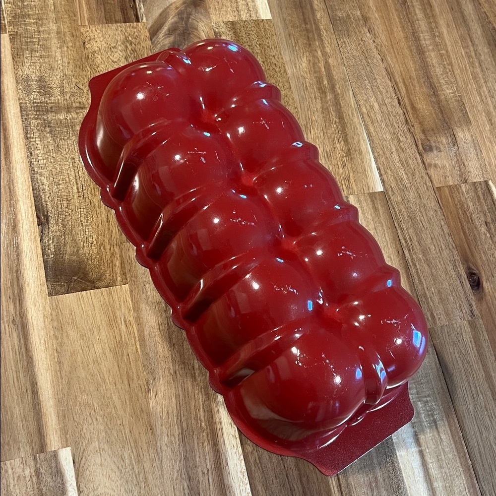 Nordic Ware Vintage Red Bread Pan.
